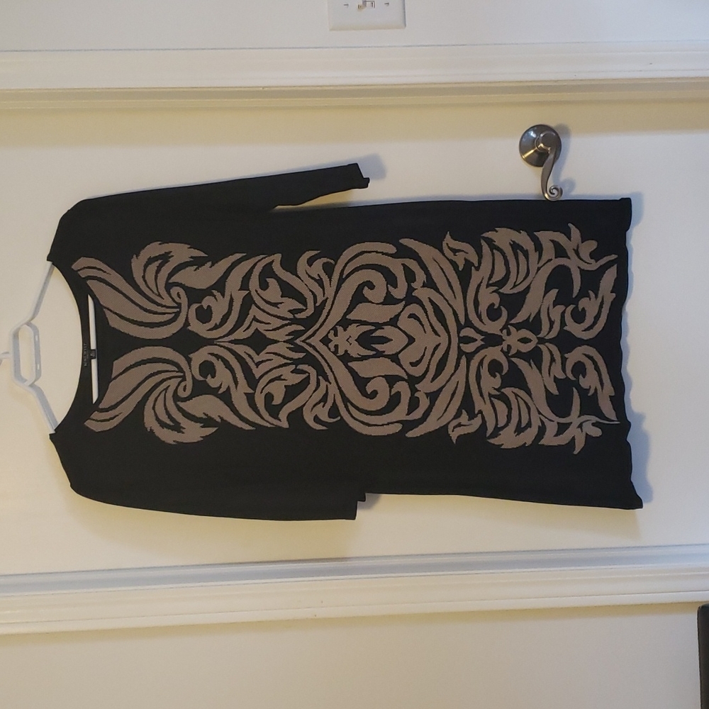 Sweater dress in black and tan. Size xl